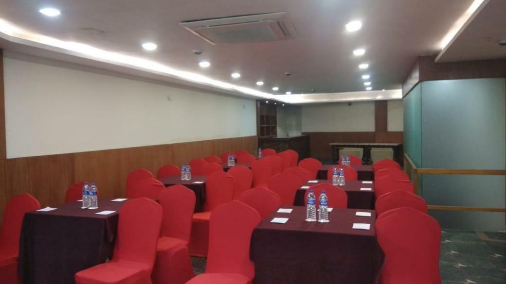 Kings Crown Salt Lake Calcutta Exteriör bild